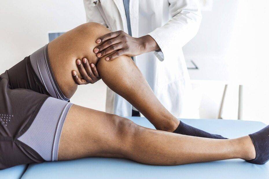 knee pain symptoms and possible causes 1440x810 1